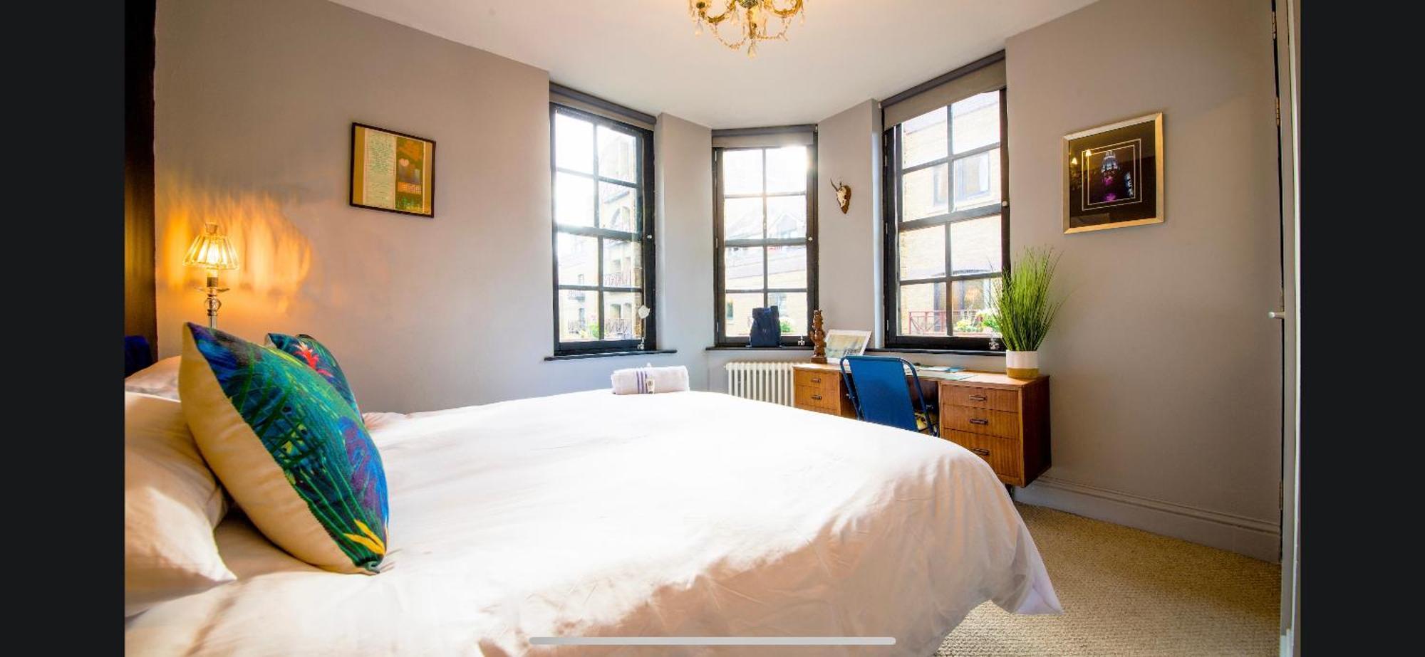 Apartamento Tower Bridge 3bedsecure Parking Shad Thames Luxuury Boutique Historic Bright Warehouse Gated Parking Upto 4 Vehicles Inc